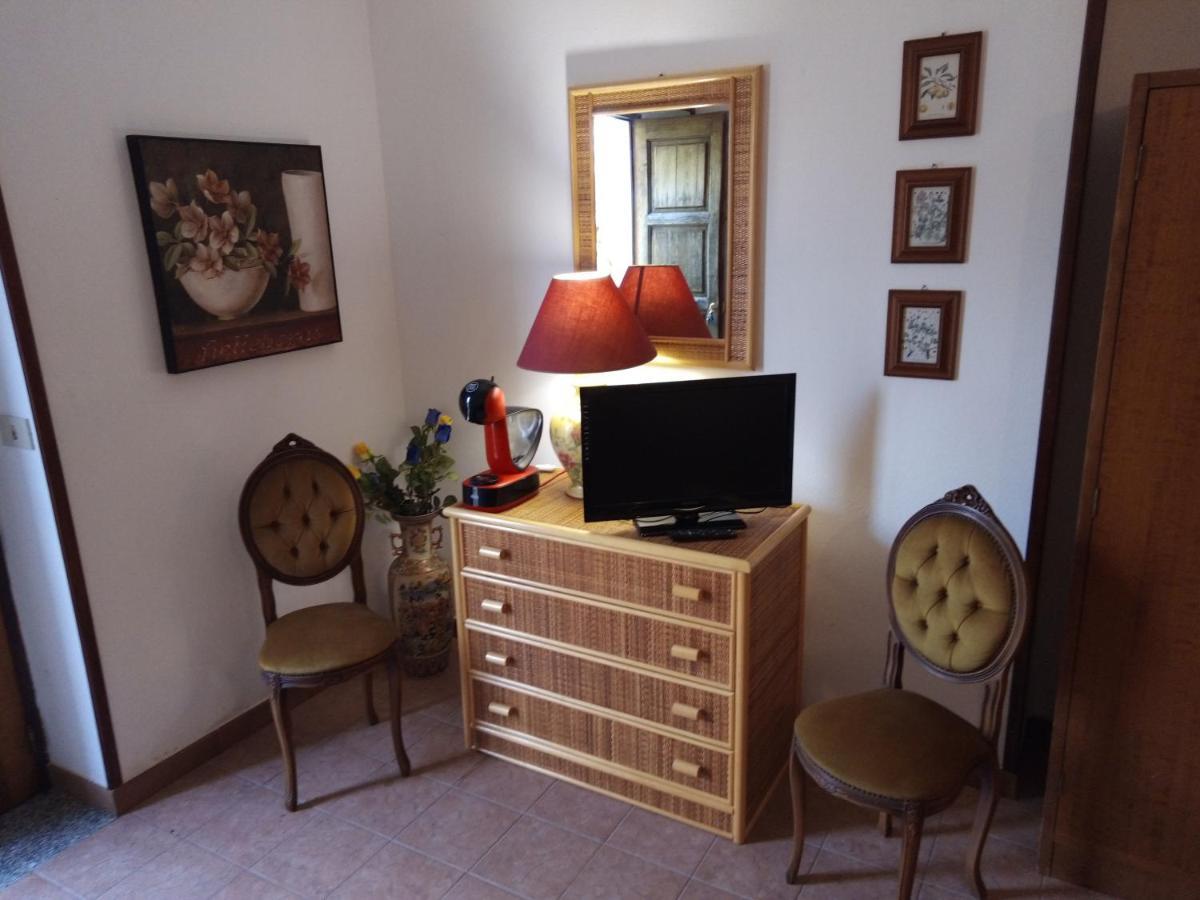 L'Antica Quercia B&B Castell'Umberto Esterno foto